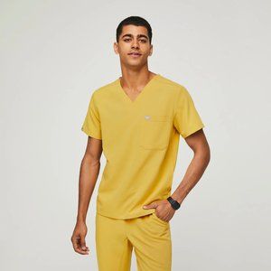 Light Gold Chisec - Three-Pocket Scrub Top